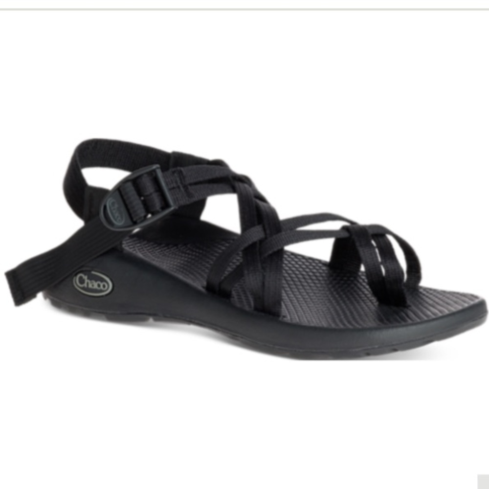 Black Toe Strap Chaco size 8